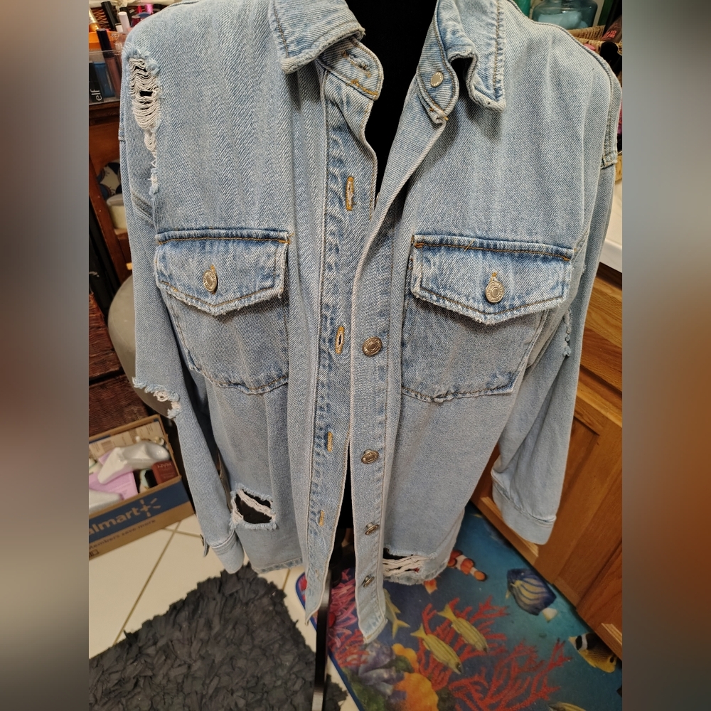 Distressed Denim Shacket_Jacket/ Oversized SZ S/ NWOT/ Read Info